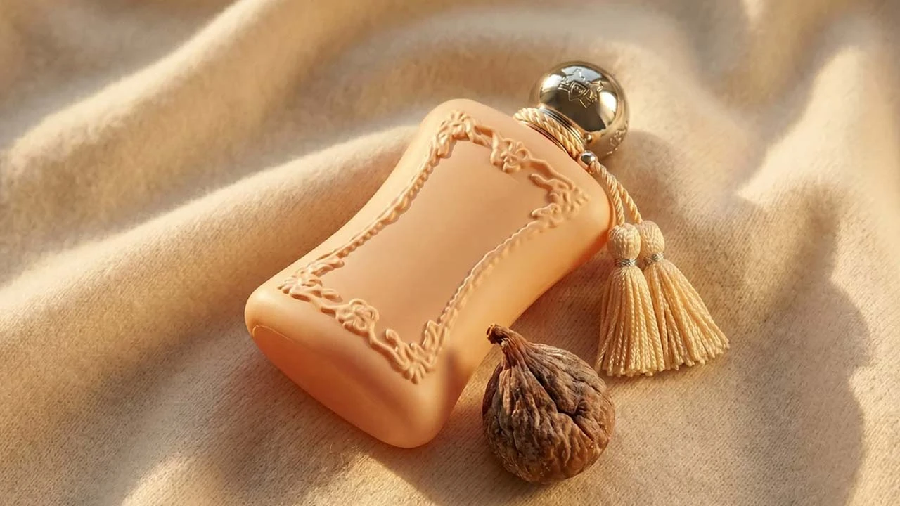 پارفوم د مارلی کاسیلی، بهترین عطر تابستانی زنانه با پخش بوی بالا