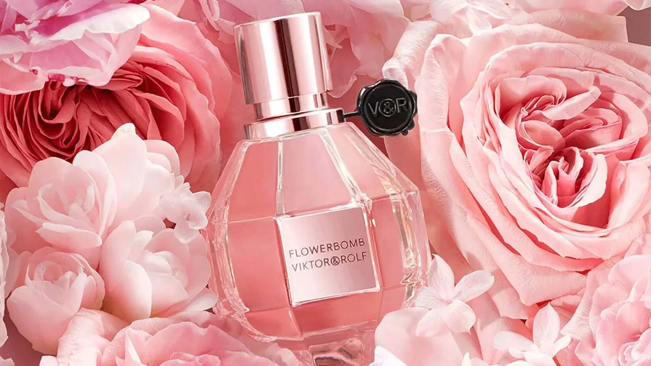 عطر مناسب دانشجویان دختر؛ ادکلن فلاوربامب