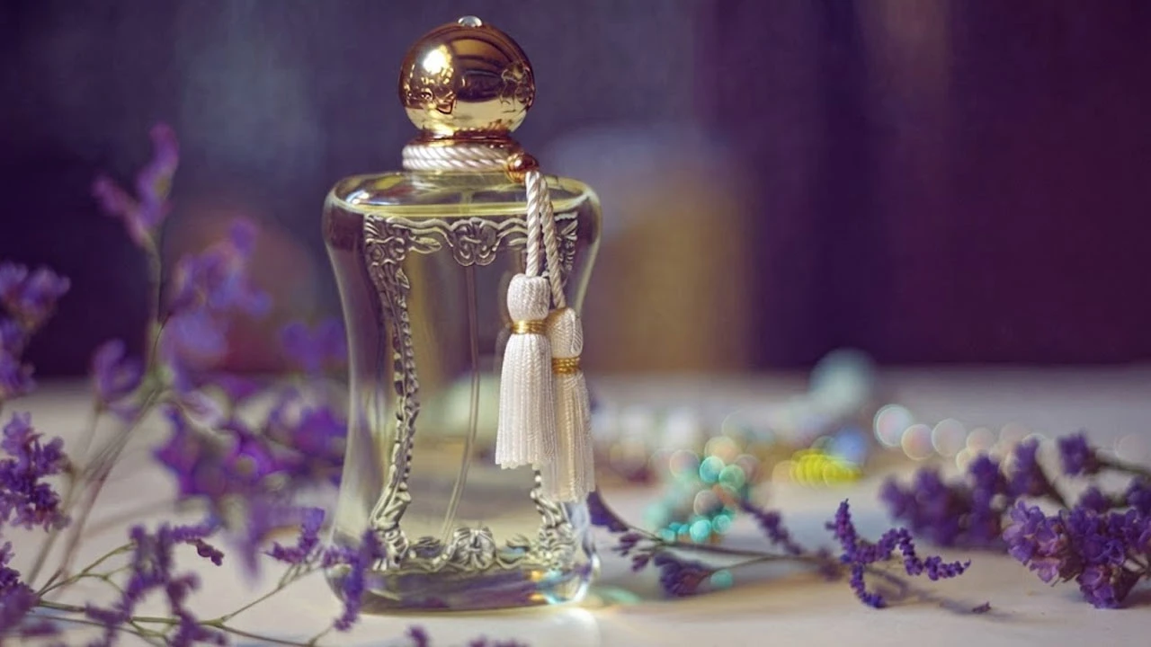 ادکلن زنانه پارفومز د مارلی ملیورا؛ یکی از بهترین برندهای عطر زنانه برای تابستان